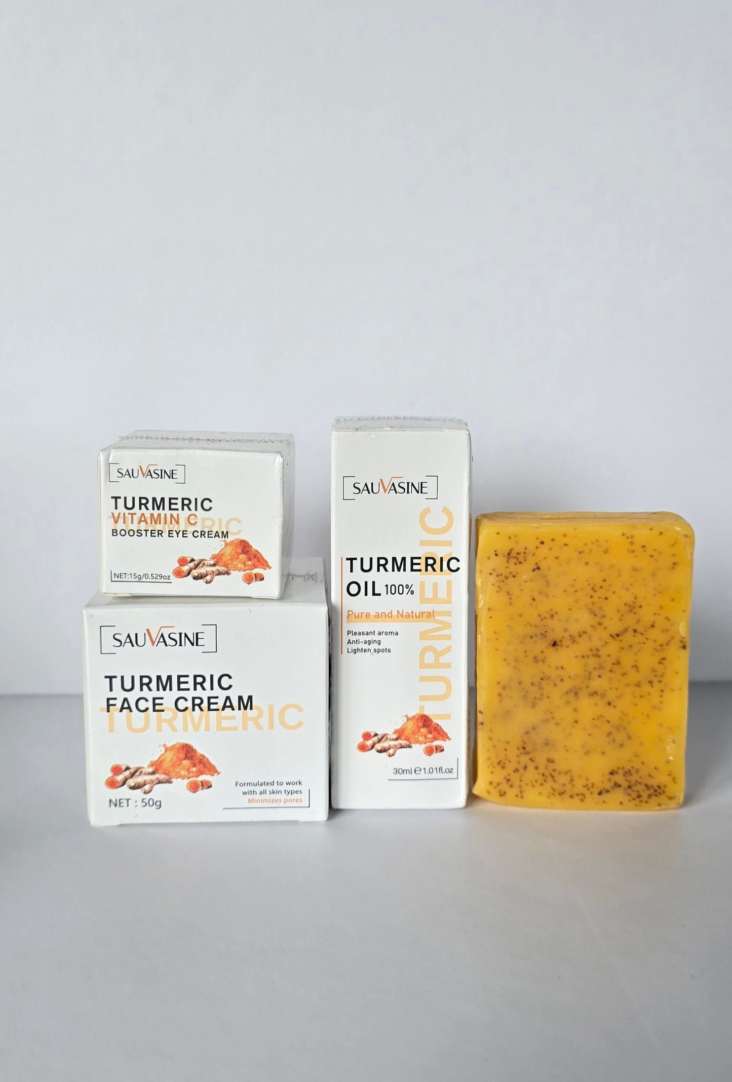 ROUTINE NETTOYANT AU CURCUMA SOIR