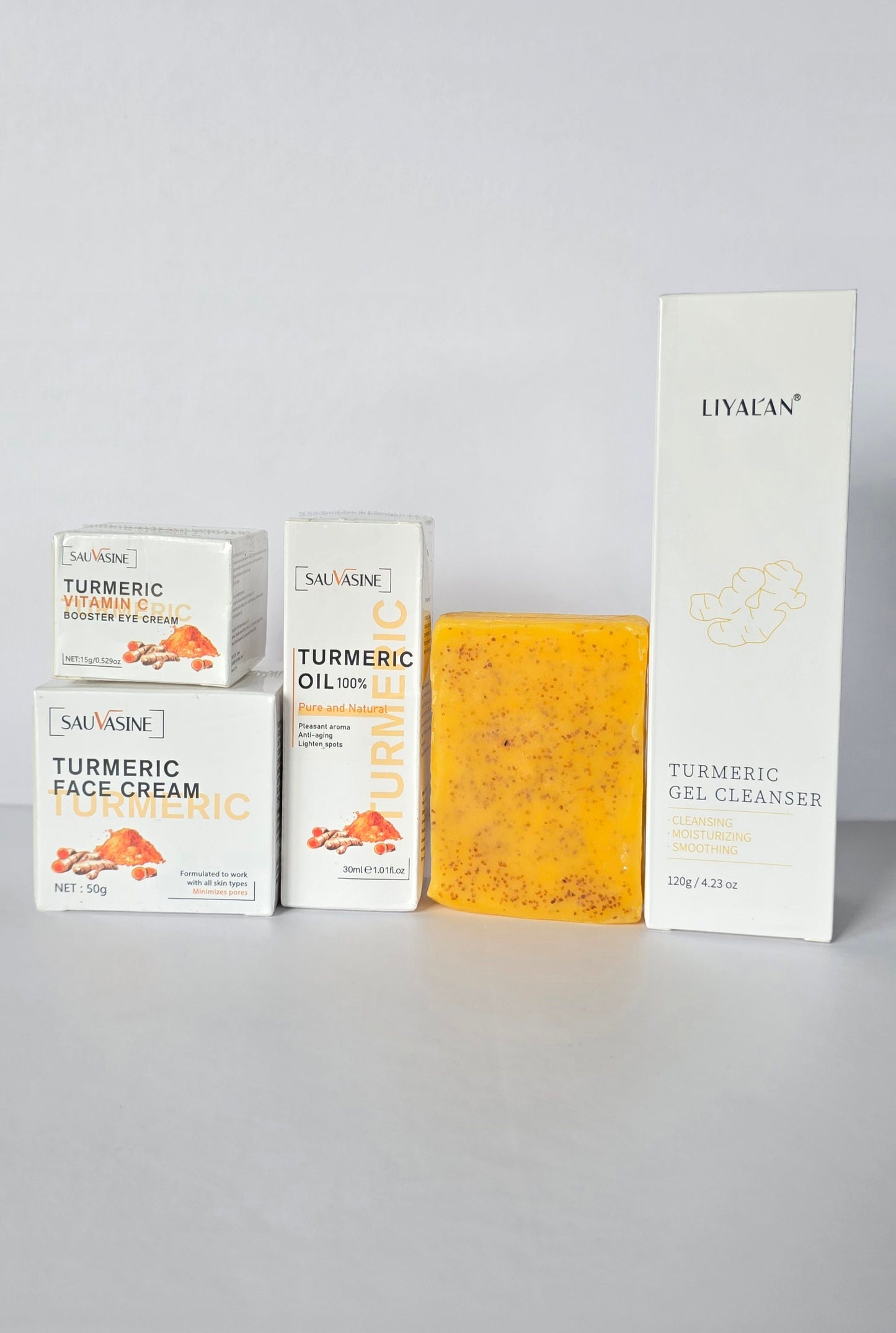 ROUTINE NETTOYANT AU CURCUMA SOIR